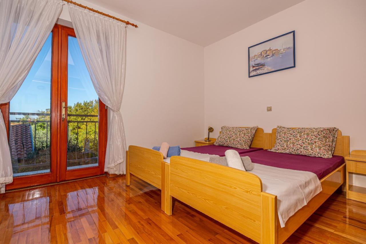 Apartments Francoise Цриквеница Экстерьер фото