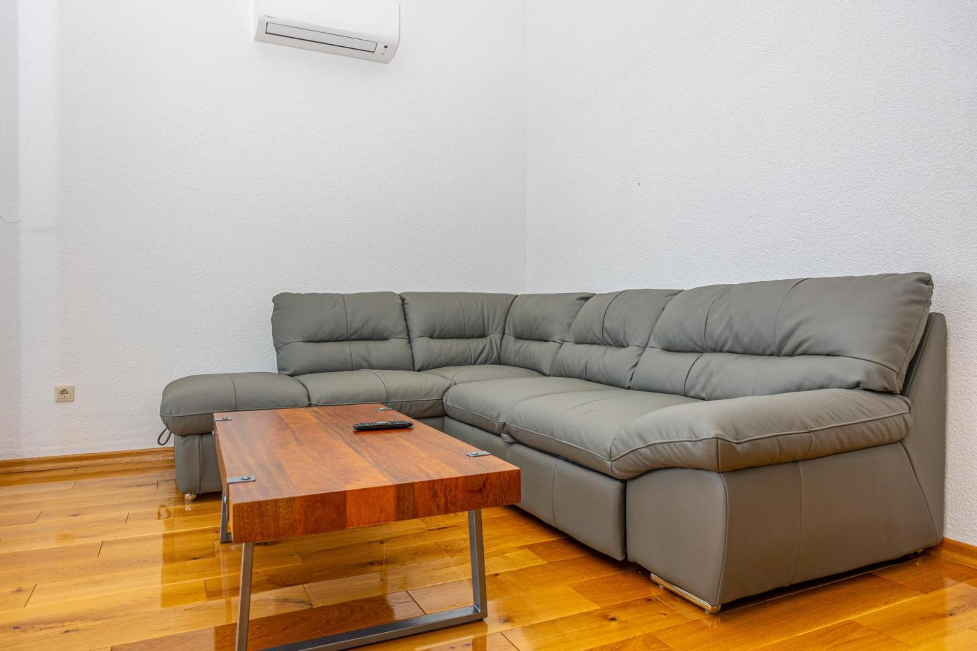 Apartments Francoise Цриквеница Экстерьер фото